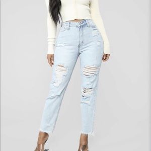 Fashion nova boyfriend jeans